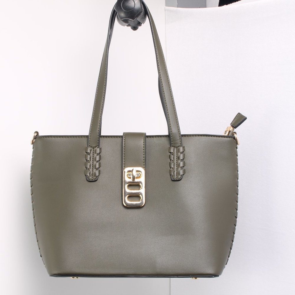 Green Shoulder bag with cross body strap Faux Leather Purse Like New